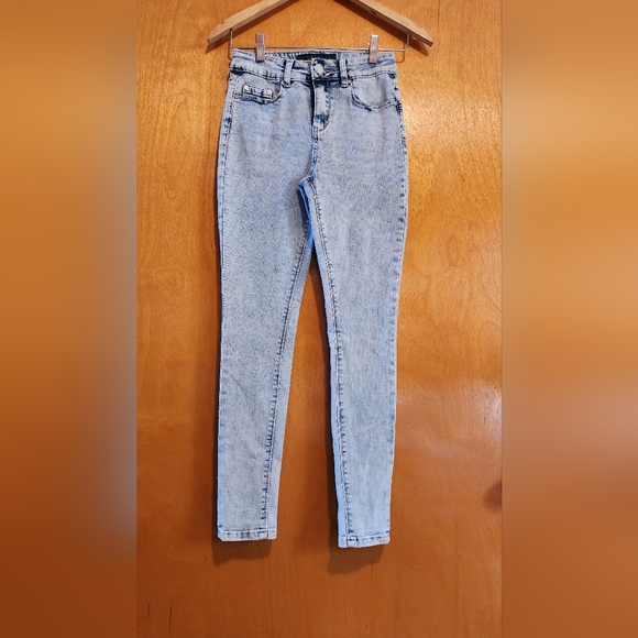 Indigo Rein Light Wash Super Skinny Jean - Picture 2 of 9